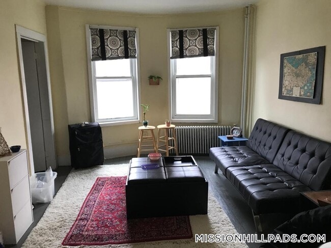 Building Photo - 832 Huntington Ave