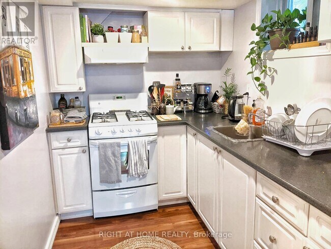 Photo - 214 Kent St