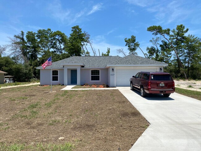 Building Photo - NEW CONSTRUCTION - Desirable SW Ocala Neighborhood 3/2/2 *WON'T LAST*