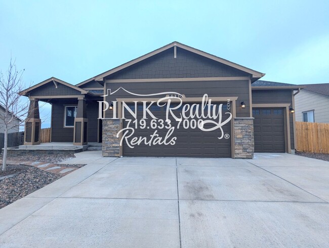 Gorgeous 4 Bedroom in Peyton! - Gorgeous 4 Bedroom in Peyton! Casa