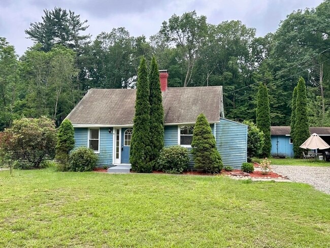 Photo - 420 Paper Mill Rd House