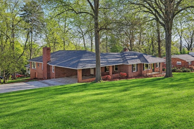 Building Photo - 2415 Apricot Ln