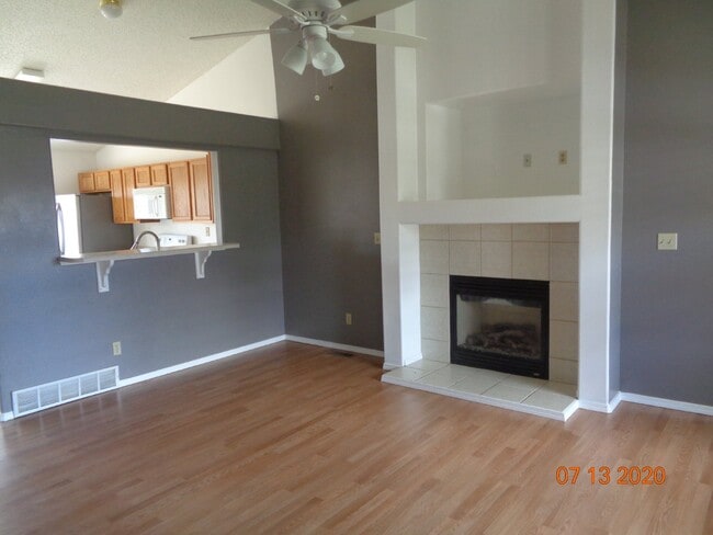 Photo - Great location close to shopping, gyms and entertainment.