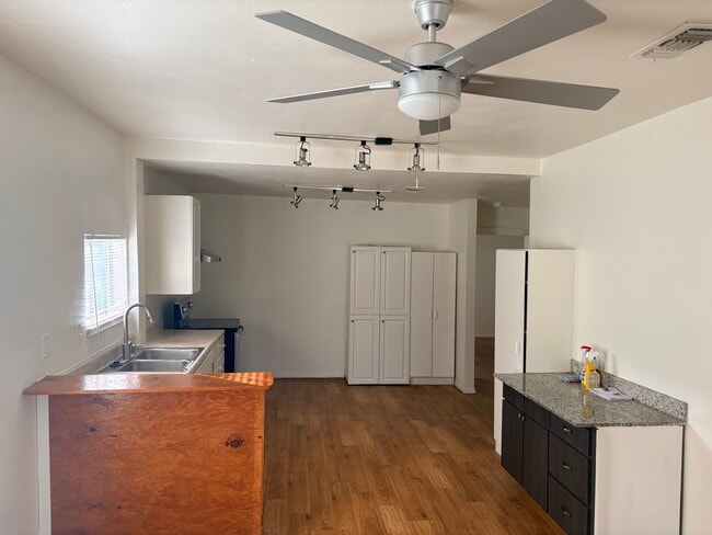 Photo - 8415 Reed Rd