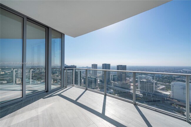 Photo - 851 NE 1st Ave Unit 4310