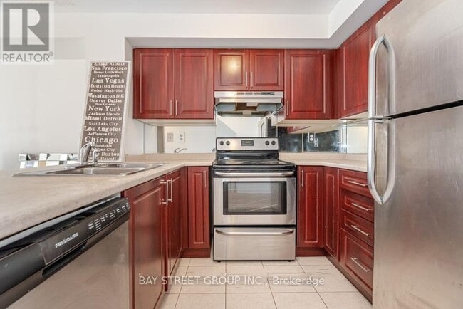 Photo - 3250 Bentley Dr