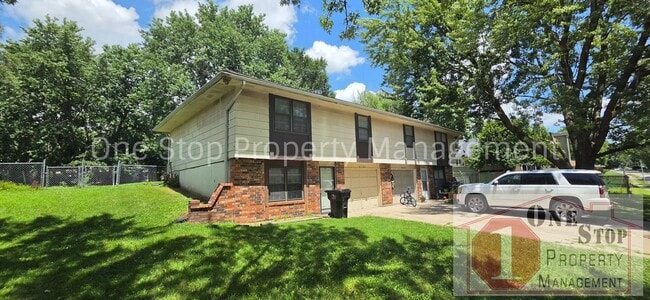 Building Photo - 3 bedroom, 2 bathroom Duplex in Independence