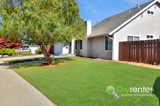 Photo - 2810 Bowlin Ave