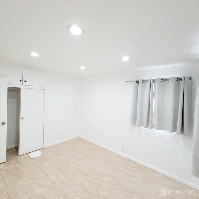 Photo - 216 Bloomfield Ave