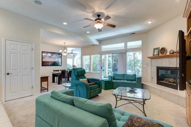 Photo - 872 E Green Acres Dr