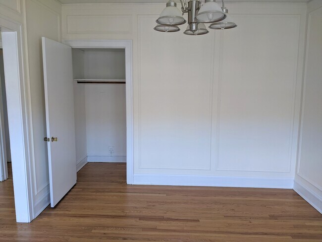 Photo - 731 Hinman Ave Unit 3E