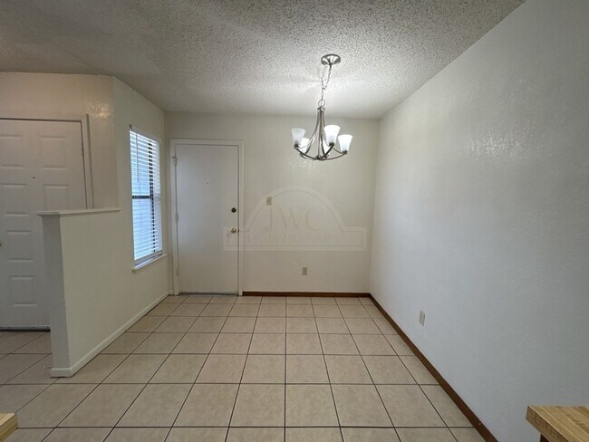Photo - 4209 Water St