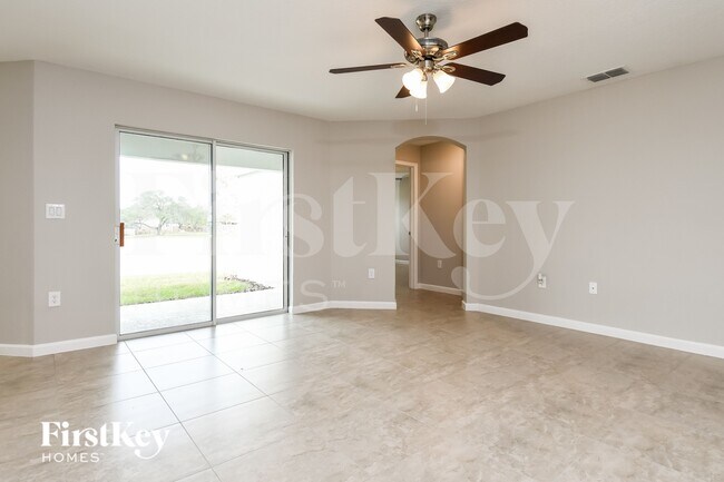 Photo - 643 Lindbergh Wy
