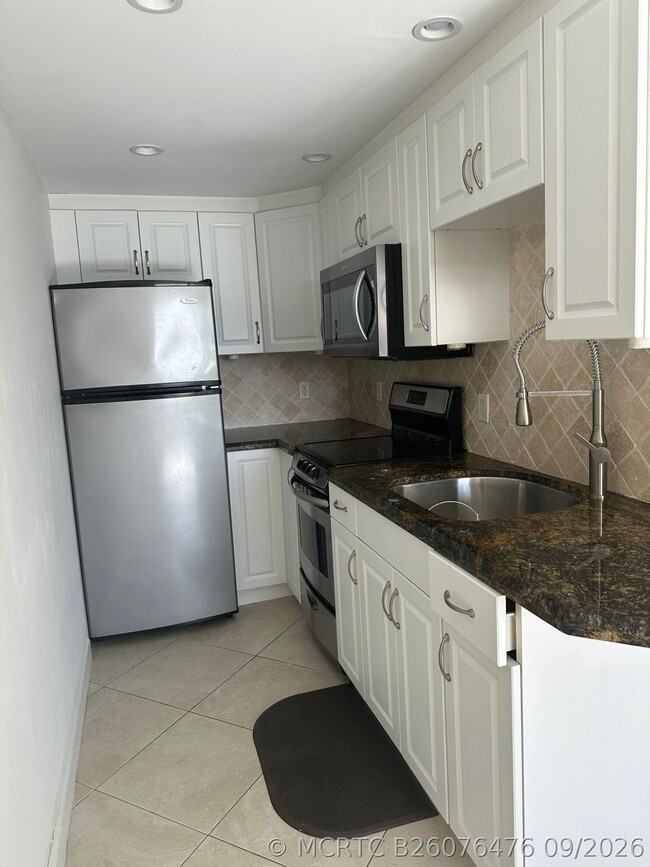 Photo - 15 S Golfview Rd Unit 504