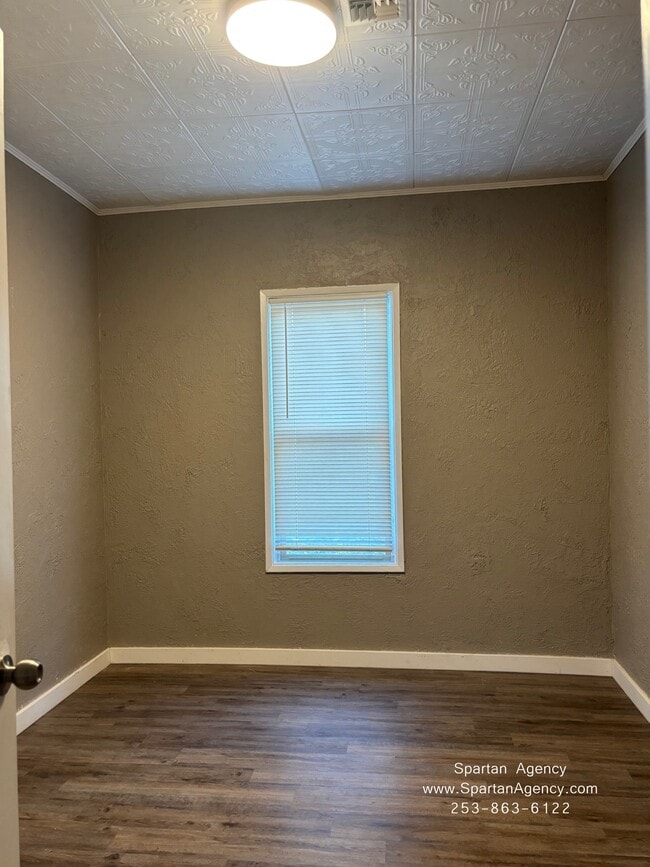 Photo - 1727 Pease Ave