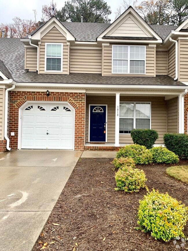 Building Photo - BEAUTIFUL 3 BED/2.5 BATH CONDO, SPACIOUS &...