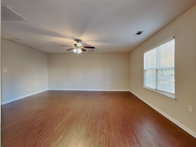 Photo - 928 Cassidy Dr