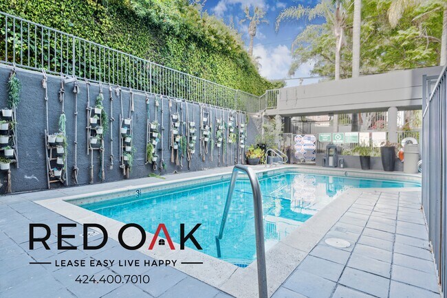 Photo - 939 1/3 Palm Ave-305 Unidad 305