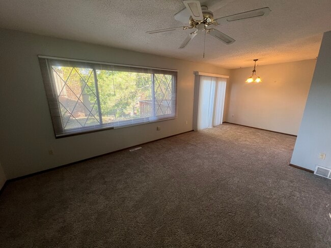 Photo - 215 Elton Hills Dr NW