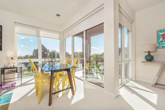 Dining Space - Echelon Apartments at Innovation Campus