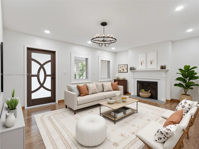 Photo - 741 Palermo Ave