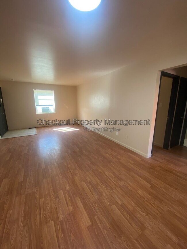Photo - 9997 Sloane Square Unit D