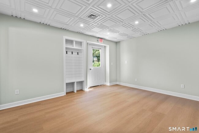 Photo - 184 Maple St