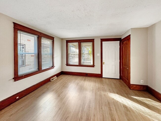 Photo - 1412-1414 Park Ave Unit 1412