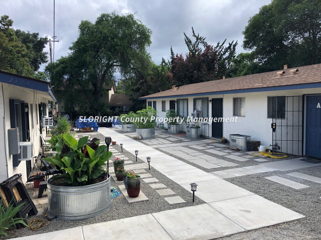 Photo - 1 bed / 1 Bath Single-Level Apartment in A... Unidad B