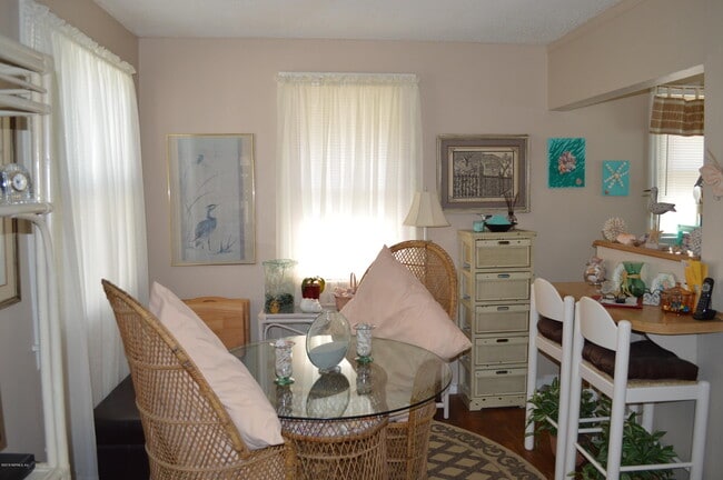 Photo - 186 11th St N