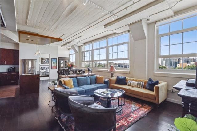 Building Photo - 2600 W 7th St Unit 1421 Rental