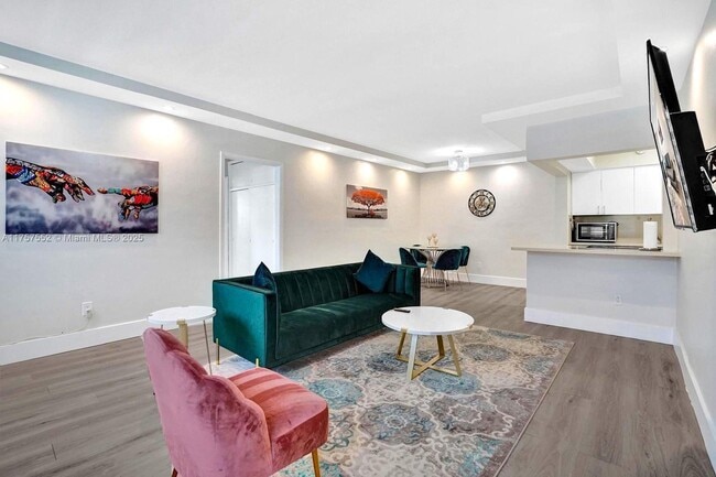 Photo - 10000 E Bay Harbor Dr Apartment Unit 12