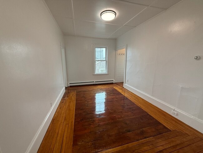 Photo - 7 N Green St