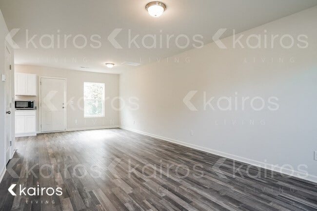 Photo - 108 Arthur Ct