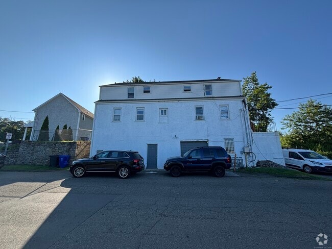 Building Photo - 55 Bouton St Unit 2 Rental