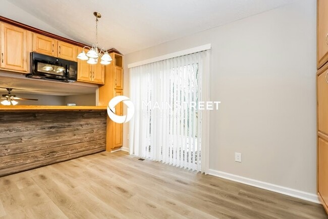 Photo - 4 Bedroom Pet-Friendly Home in Antioch, TN with Main Street Renewal