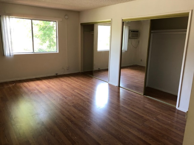 Photo - 5929 Laurel Canyon Blvd Unidad 09