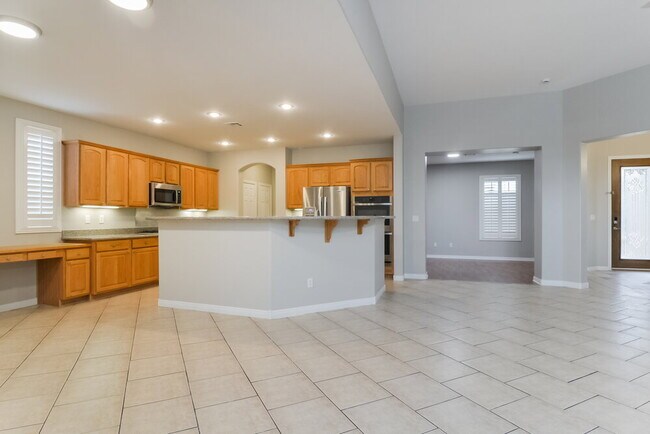 Photo - 868 Bussora Rose Dr