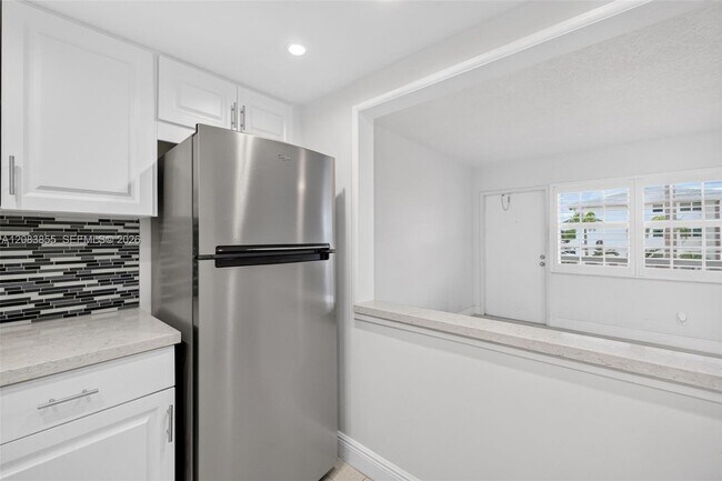 Photo - 5203 NE 24th Terrace Unit B211