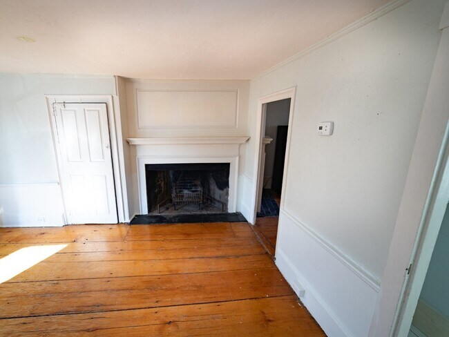 Photo - 31 Mugford St Unit 2