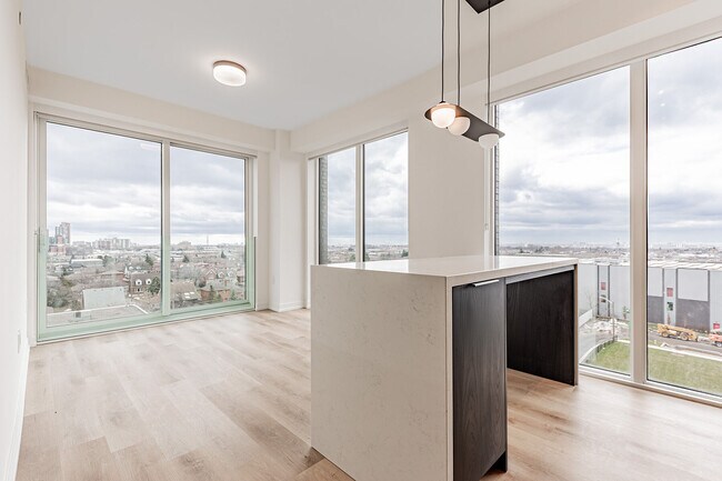 Photo - 5 York Garden Wy