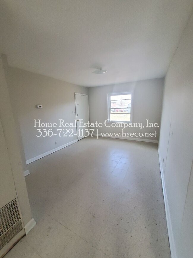 Photo - 613 W Twenty-Third St Unit 613-B