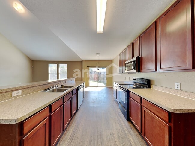 Photo - 1300 Illinois Ave