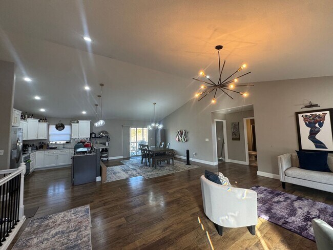 Photo - WELCOME HOME!