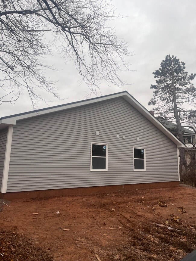 Building Photo - 149 Central St Unit 1