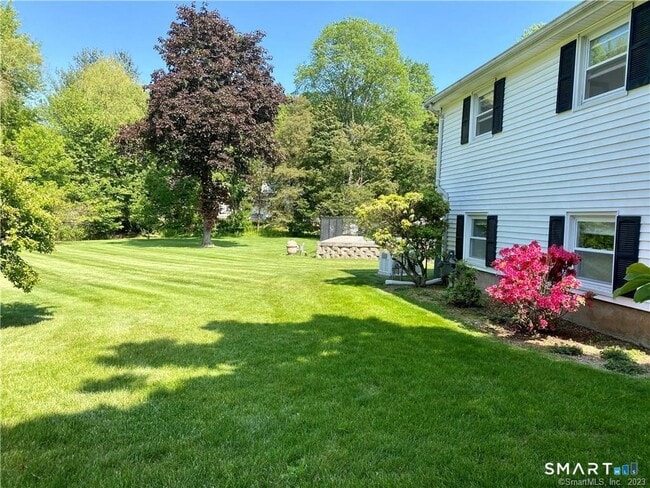 Photo - 14 Stonegate Dr
