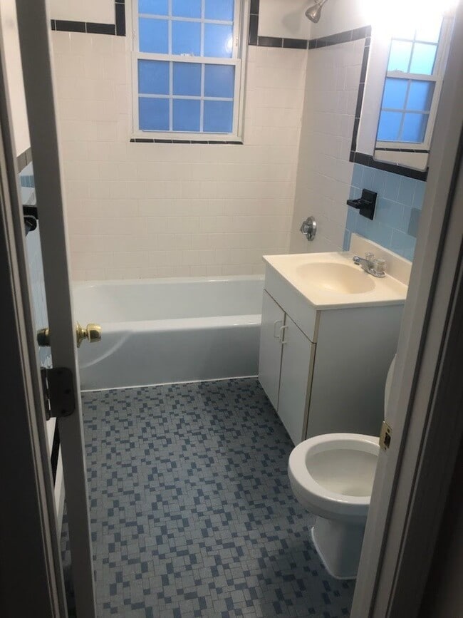 Photo - 53-55 Main St Unidad 53-2