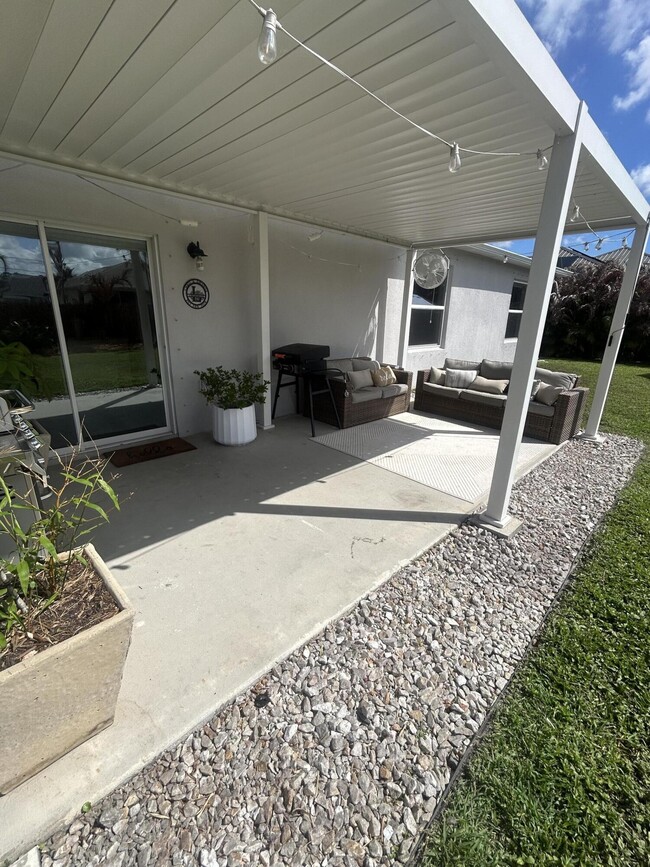 Photo - 5840 NW Bates Ave