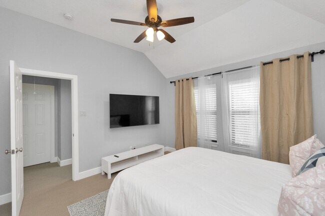 Photo - 2003 Wichita St