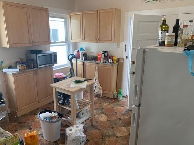 Photo - 110 Line St Unit 2